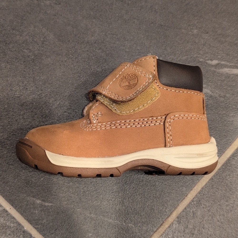 Timberland Size 4 Toddler Brown Strap Boots (Nearly new) - Picture 3 of 9